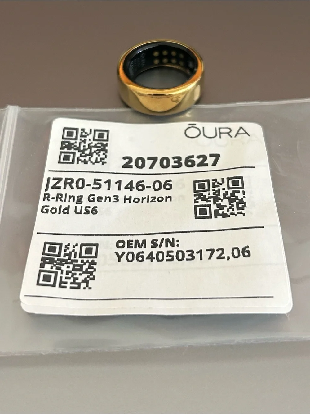 Oura Ring Gen3 Horizon Smart Ring - Gold with Black Interior